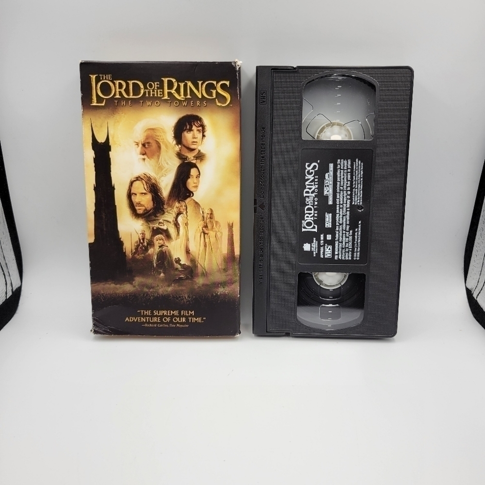 Lord of the Rings - the Two Towers VHS Tape